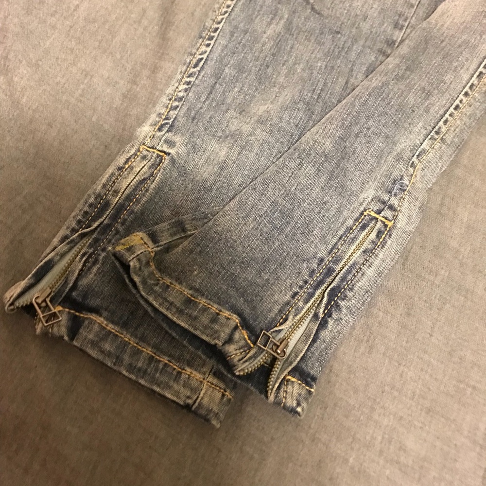 Jeans - Picture 3 of 6